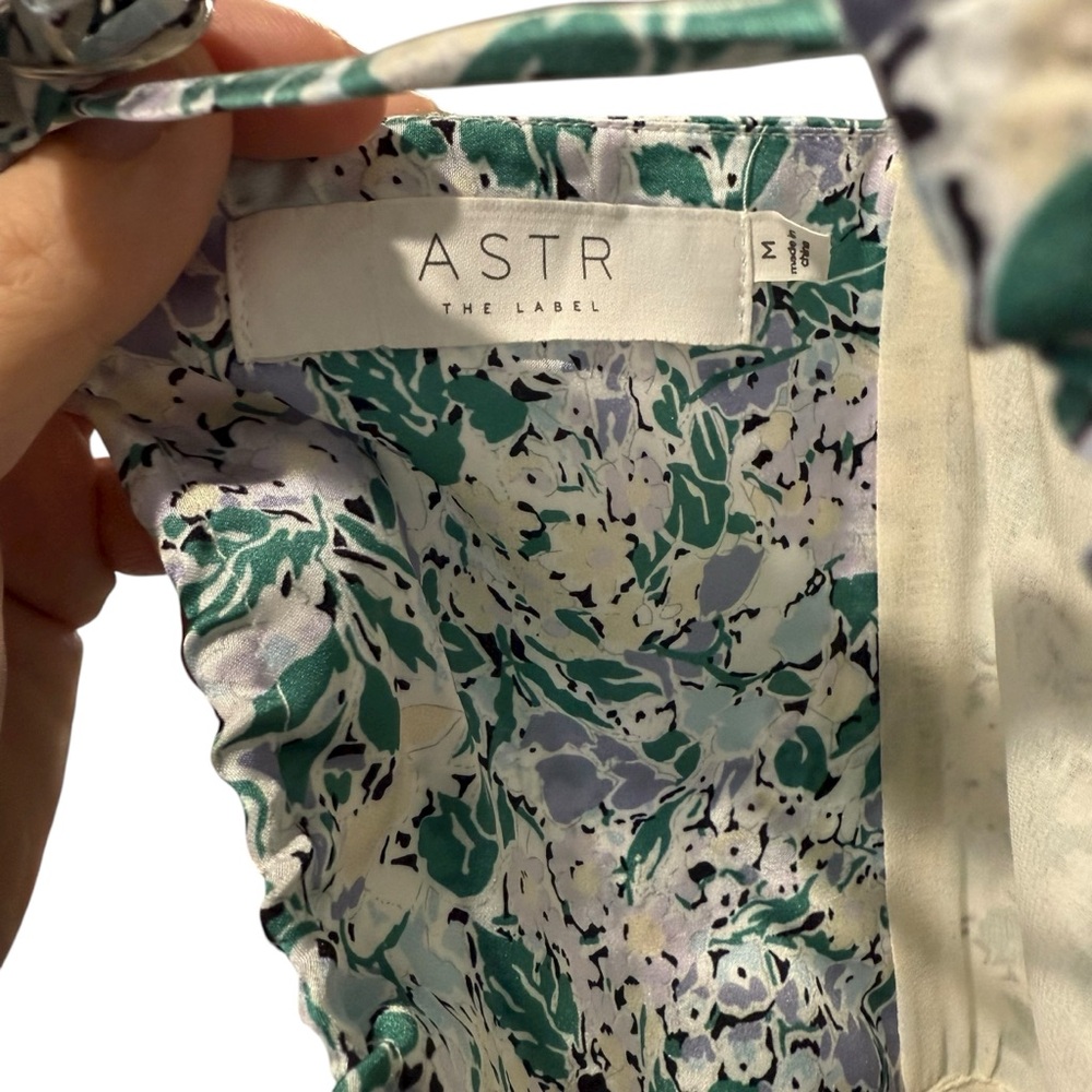 ASTR Sandrine Floral Halter Midi‎ Dress Size Medium - Picture 3 of 8